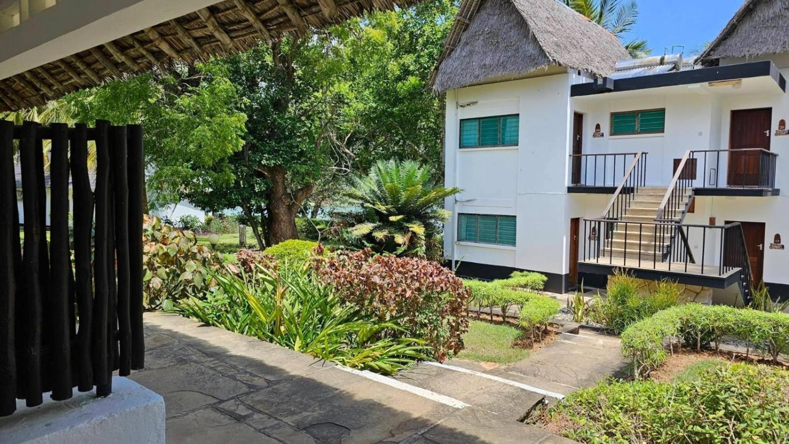 Mnarani Beach Club Kilifi Buitenkant foto