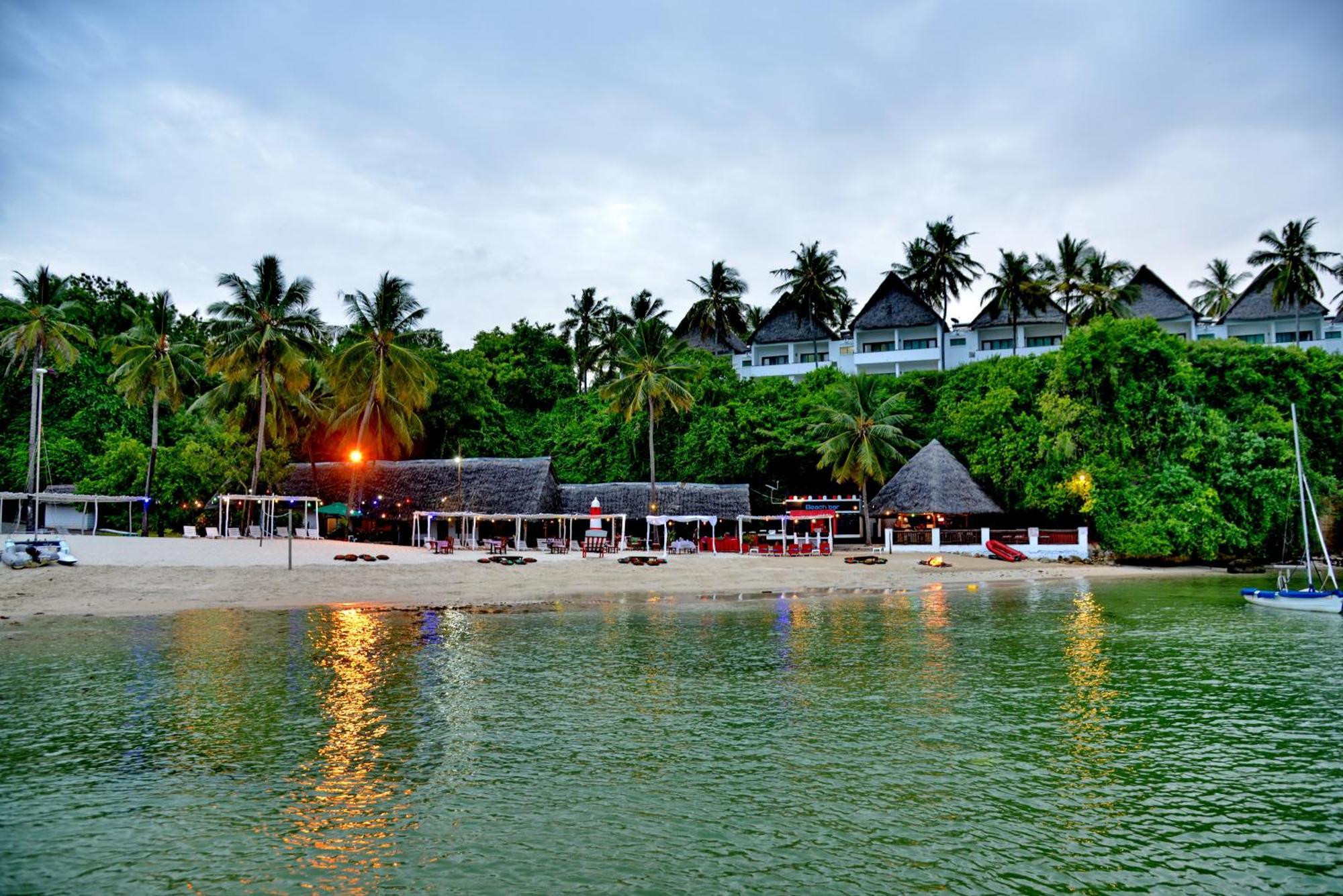 Mnarani Beach Club Kilifi Buitenkant foto