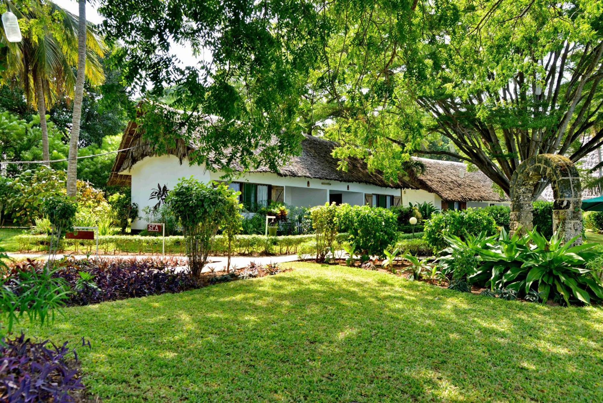 Mnarani Beach Club Kilifi Buitenkant foto
